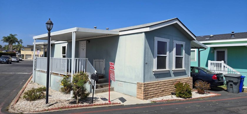 DON'T MISS THIS RARE BEACH-CHIC OPPORTUNITY!  Imagine waking up - Beach Home for sale in San Diego, California on Beachhouse.com