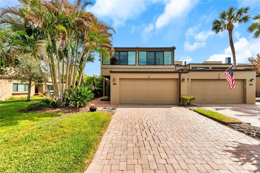 Enjoy stunning golf course and water views from both the - Beach Condo for sale in Tampa, Florida on Beachhouse.com