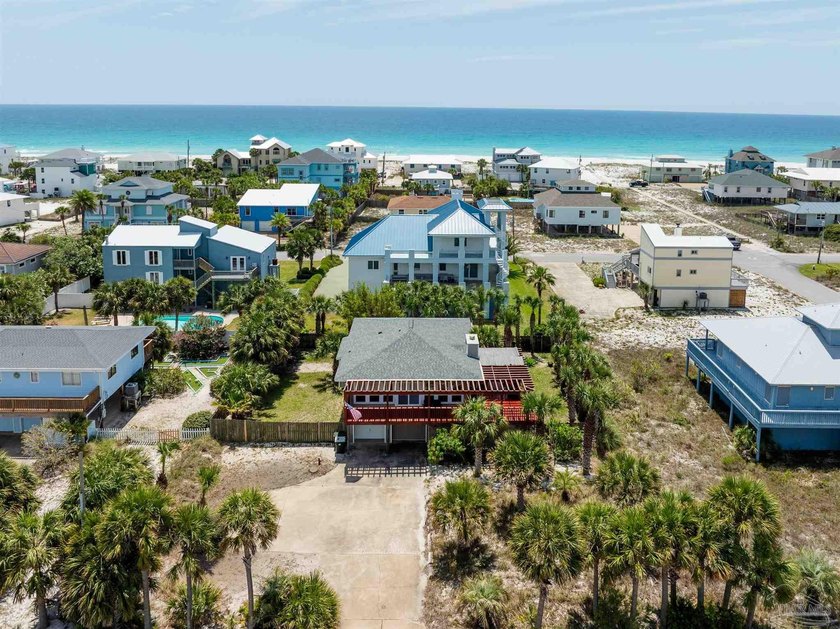 Ideally situated in one of Pensacola Beach's most central and - Beach Home for sale in Pensacola Beach, Florida on Beachhouse.com