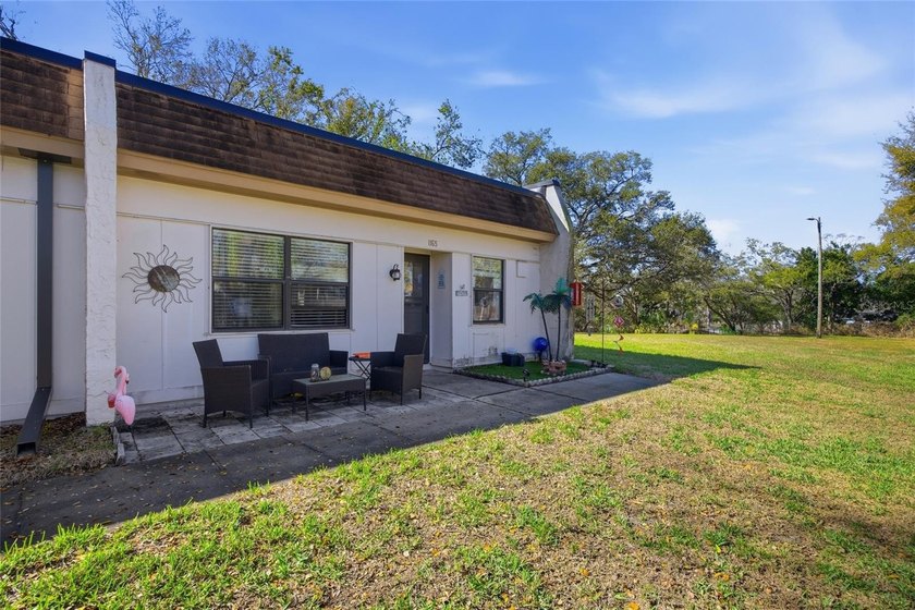 Welcome to easy Florida living in this 2-bedroom, 2-bath end - Beach Condo for sale in Clearwater, Florida on Beachhouse.com