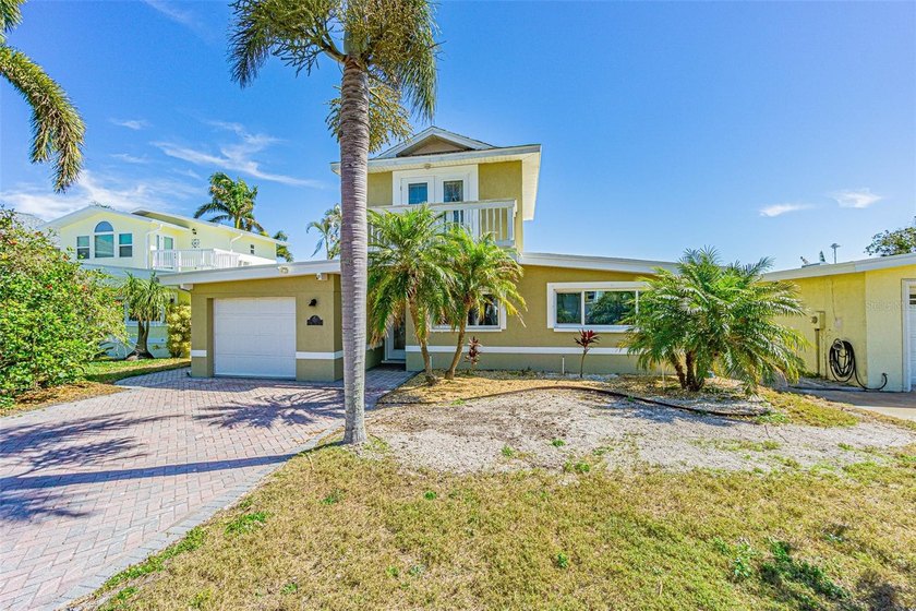 Enjoy Waterfront Living in the Heart of Redington Shores...
If - Beach Home for sale in Redington Shores, Florida on Beachhouse.com