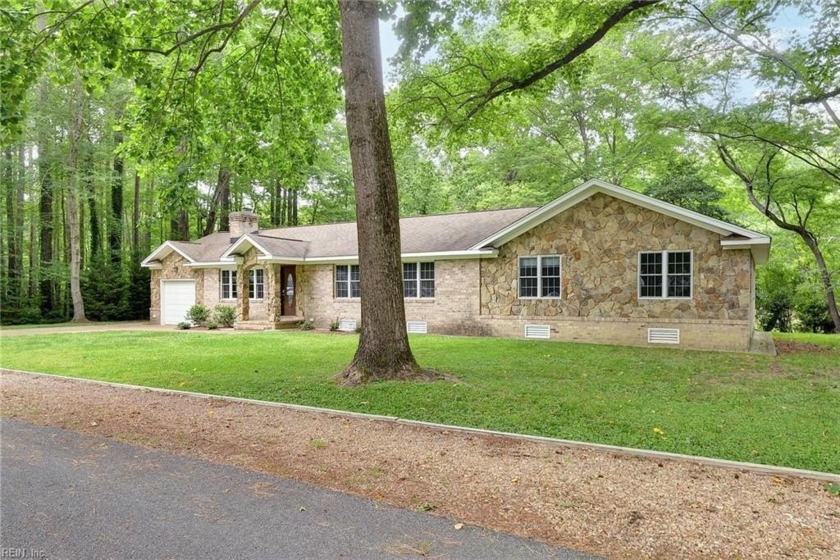 Nestled in the heart of Yorktown, 315 Riverside Dr is a rare - Beach Home for sale in Yorktown, Virginia on Beachhouse.com