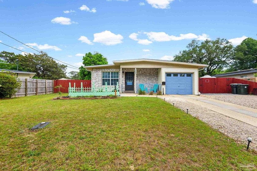 Adorable, and beautifully renovated in 2022 with high end - Beach Home for sale in Pensacola, Florida on Beachhouse.com