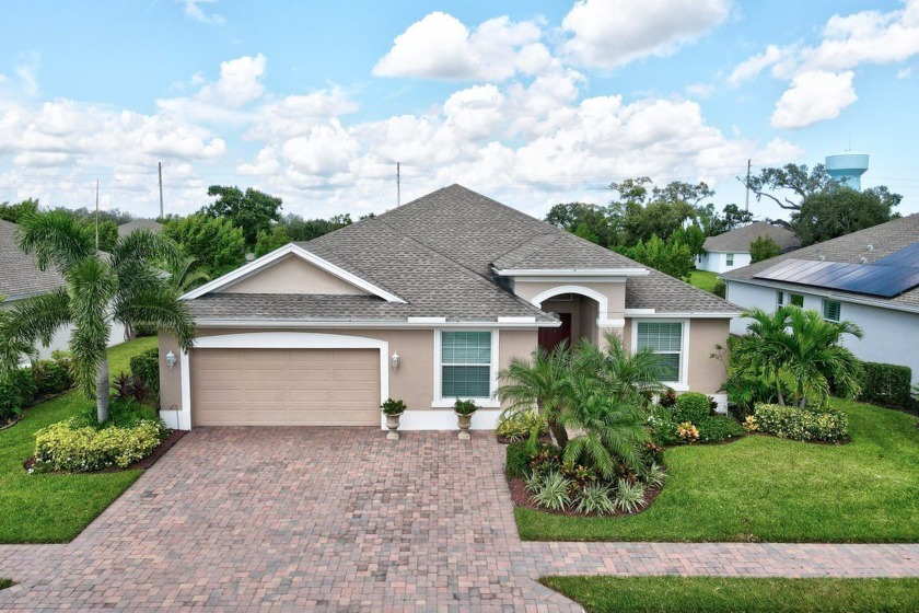 Experience coastal elegance and comfort in this marvelous - Beach Home for sale in Vero Beach, Florida on Beachhouse.com