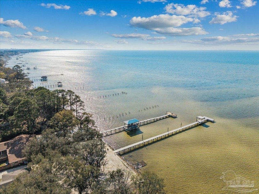 Welcome to 6224 East Bay Blvd, an affordable, charming - Beach Home for sale in Gulf Breeze, Florida on Beachhouse.com