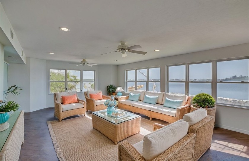 Discover the ultimate riverfront home, an exceptional value that - Beach Home for sale in Vero Beach, Florida on Beachhouse.com