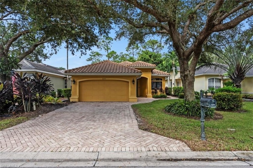 Beautiful, well-maintained 3-bed, 3-full bath property in - Beach Home for sale in Naples, Florida on Beachhouse.com