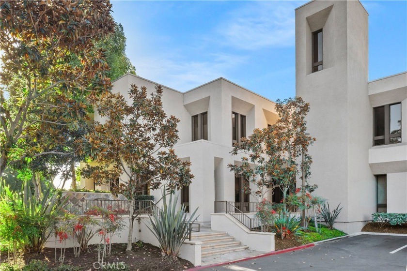 Spacious 1,200 SF office condo in a beautiful Newport Beach - Beach Commercial for sale in Newport Beach, California on Beachhouse.com
