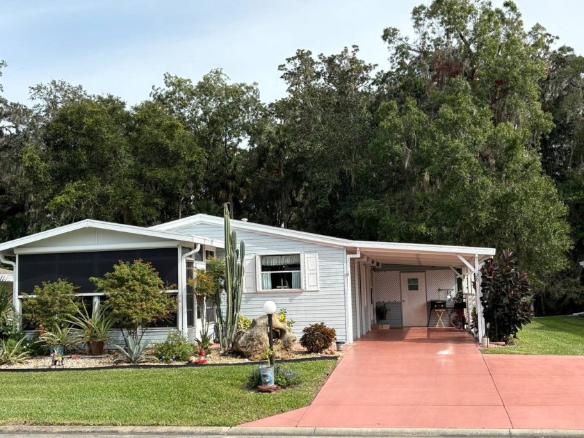 This Plantation Oaks Estate Lot Home is full of charm and is - Beach Home for sale in Flagler Beach, Florida on Beachhouse.com