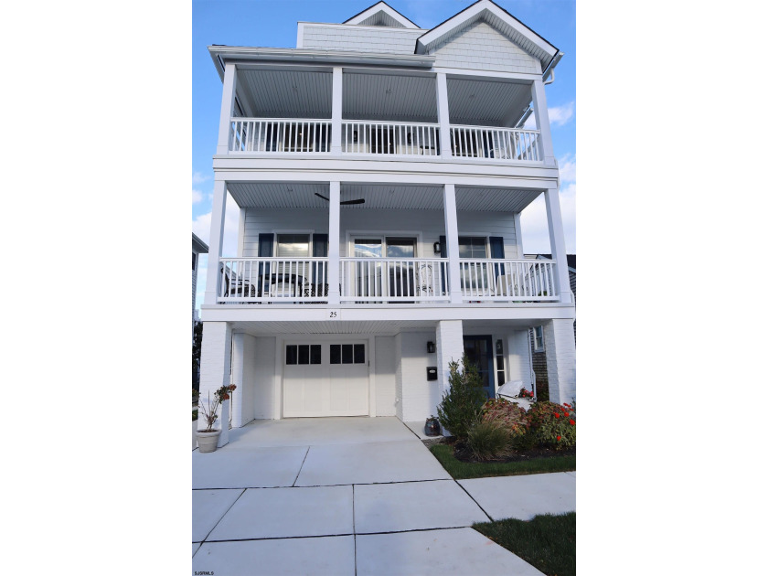 Hard to come by location and no waiting for this one!! Move - Beach Home for sale in Longport, New Jersey on Beachhouse.com