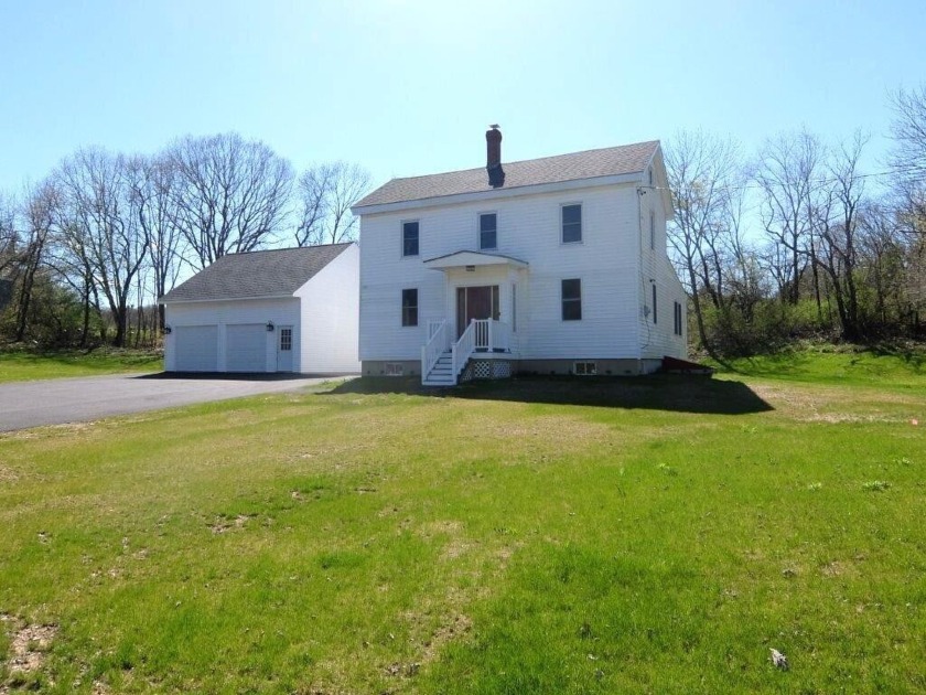 This amazing colonial was transformed into a modern beautiful - Beach Home for sale in Falmouth, Maine on Beachhouse.com