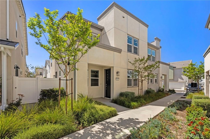 Welcome to 111 Homestead in the desirable Rienda Village of - Beach Condo for sale in Rancho Mission Viejo, California on Beachhouse.com