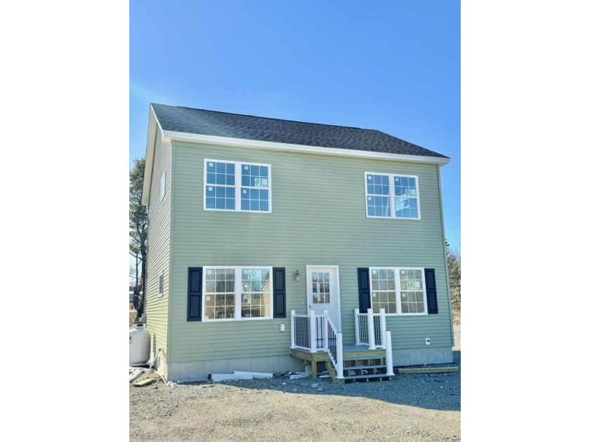 6 Applewood comes with 3 bedrooms and 2.5 baths, designated - Beach Home for sale in Bar Harbor, Maine on Beachhouse.com