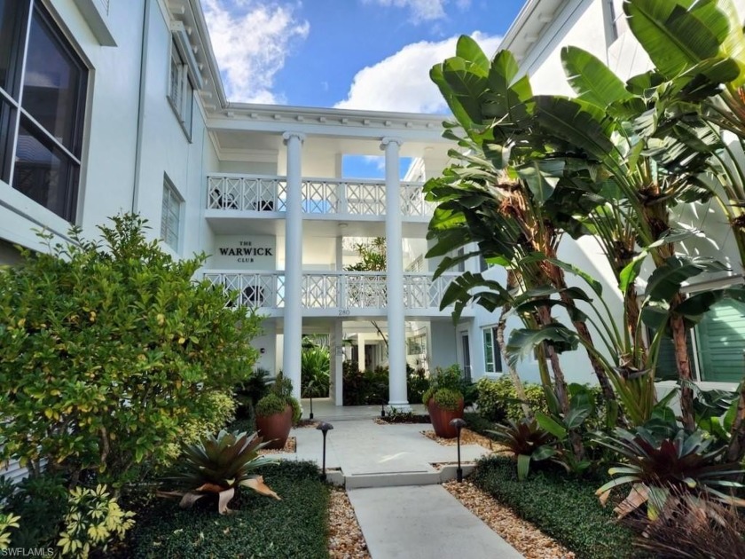 Downtown Living at its Finest With A Fabulous Location In Old - Beach Home for sale in Naples, Florida on Beachhouse.com