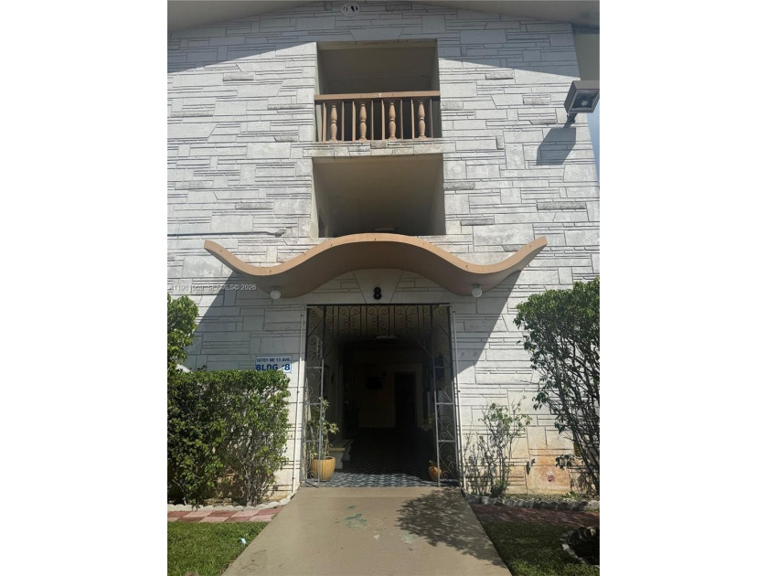 Deluxe model apartment in a 55+ community, very clean, bright - Beach Other for sale in North Miami Beach, Florida on Beachhouse.com