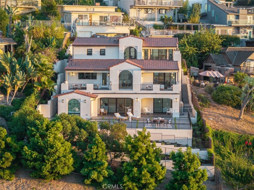 Welcome to your coastal oasis in the prestigious enclave of - Beach Home for sale in Laguna Beach, California on Beachhouse.com