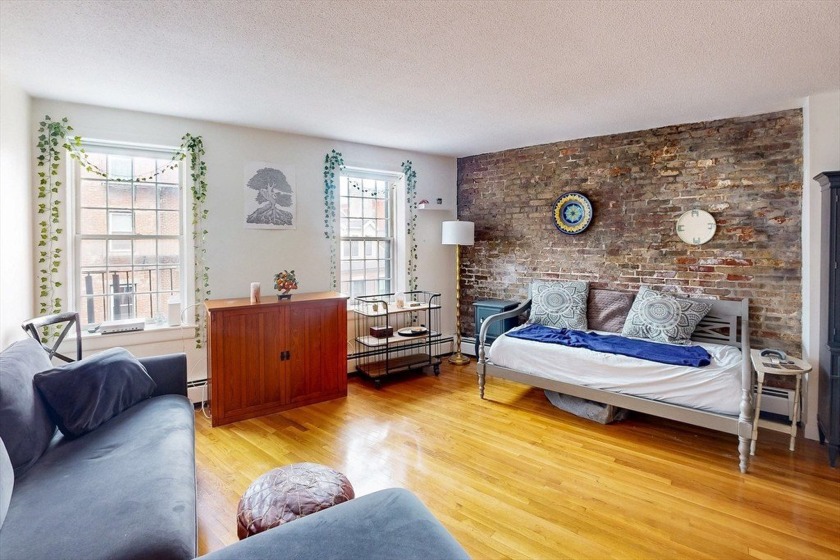 Welcome to 243 North Street, a spacious 1-bedroom condo situated - Beach Condo for sale in Boston, Massachusetts on Beachhouse.com