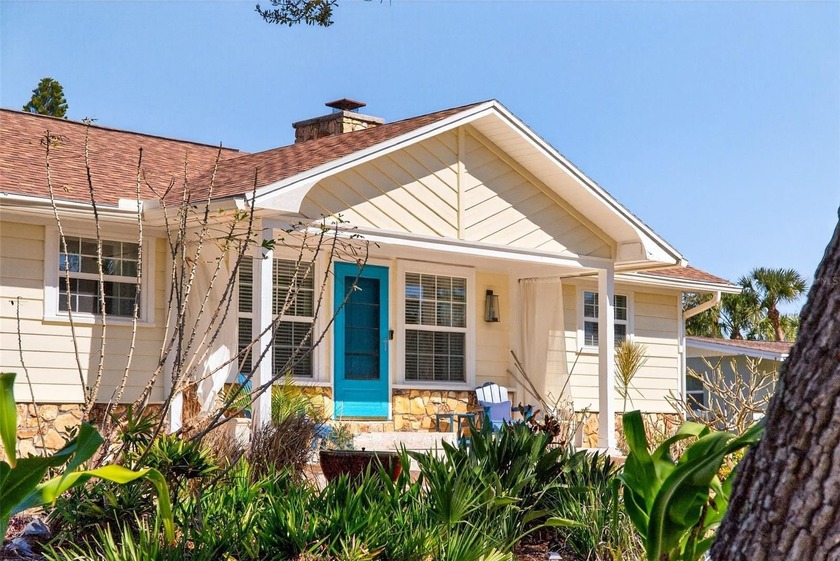 One or more photo(s) has been virtually staged. Welcome to 504 - Beach Home for sale in Nokomis, Florida on Beachhouse.com