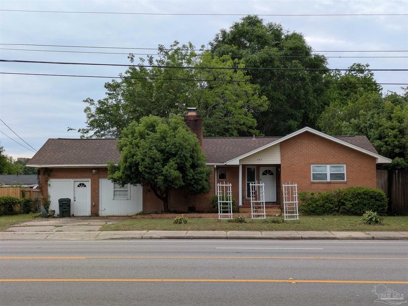 Welcome to your new home at 245 Airport Blvd! This 4-bedroom - Beach Home for sale in Pensacola, Florida on Beachhouse.com