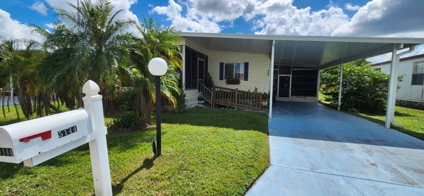 Motivated Seller! This home MUST SELL QUICKLY - ALL OFFERS - Beach Home for sale in Bradenton, Florida on Beachhouse.com