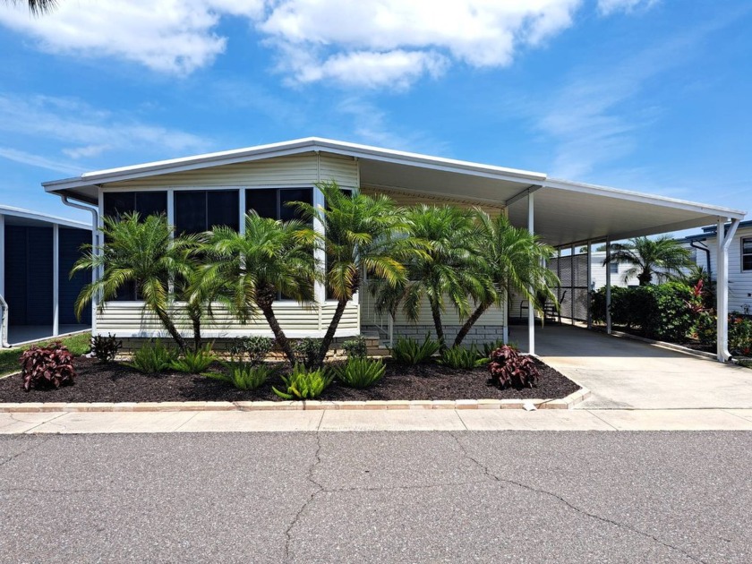 This Home Has Recently Been Updated. Fully Furnished with - Beach Home for sale in Largo, Florida on Beachhouse.com