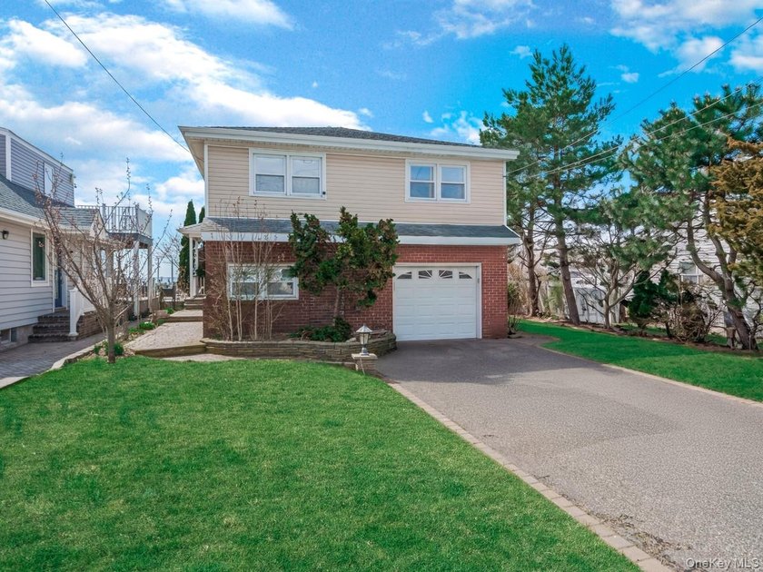 Nestled in the desirable American Venice neighborhood, this - Beach Home for sale in Lindenhurst, New York on Beachhouse.com