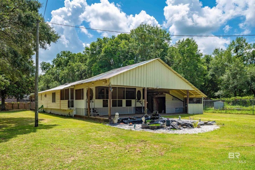 Centrally Located in Beautiful Foley, AL. On a Secluded and - Beach Home for sale in Foley, Alabama on Beachhouse.com