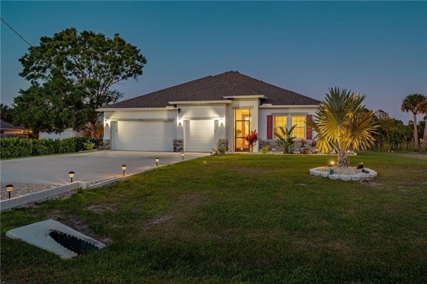 Experience coastal living just 5 miles from the ocean with - Beach Home for sale in Vero Beach, Florida on Beachhouse.com