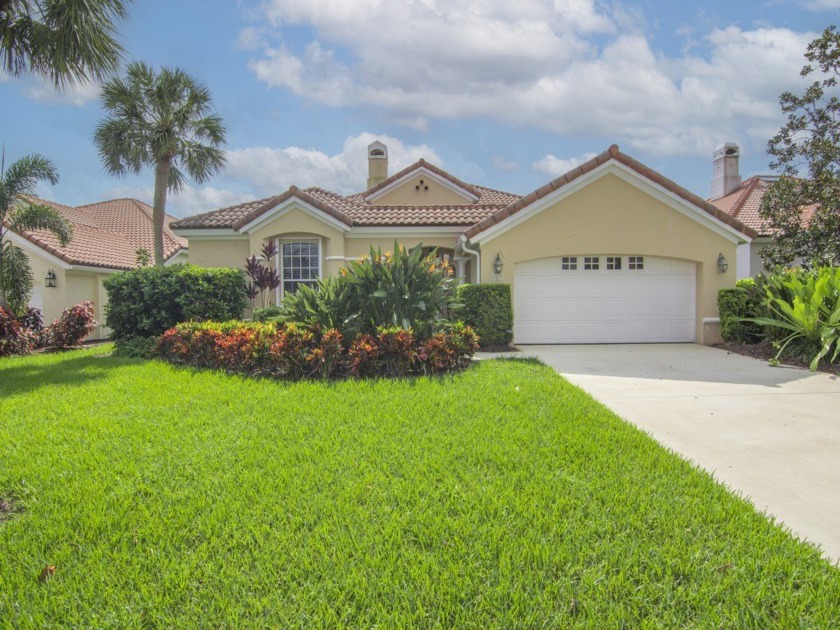 Rare opportunity! Newly updated 4 BR Pool Home on Golf Course - Beach Home for sale in Vero Beach, Florida on Beachhouse.com