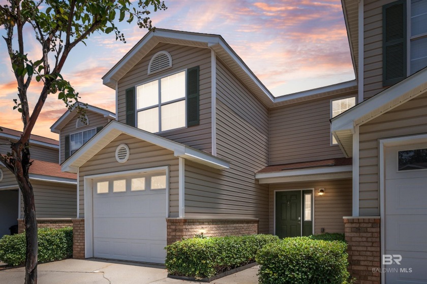 Welcome to Regency Club in Gulf Shores! This 3-bedroom, 2.5-bath - Beach Condo for sale in Gulf Shores, Alabama on Beachhouse.com