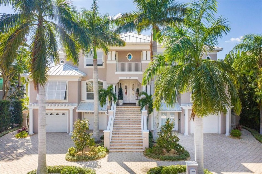Magnificent waterfront masterpiece located in the prestigious - Beach Home for sale in Gulfport, Florida on Beachhouse.com