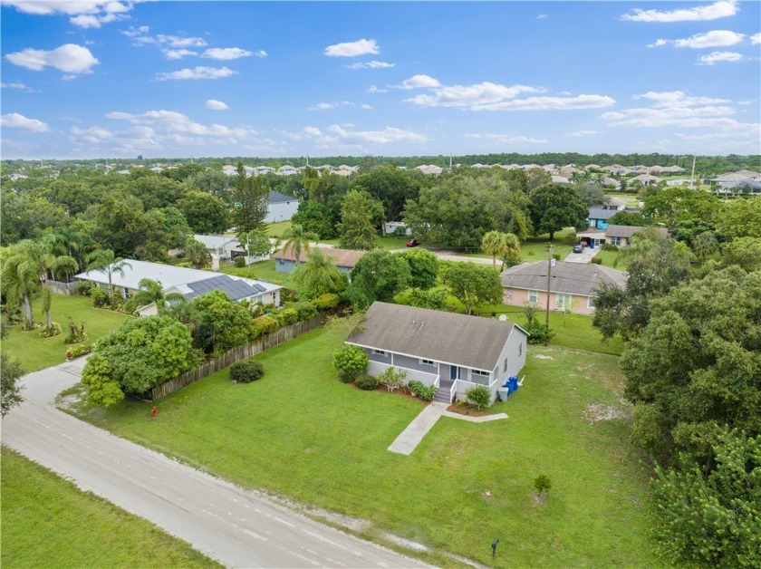 Charming 3-bedroom, 2-bath ranch on an oversized 0.34-acre lot - Beach Home for sale in Vero Beach, Florida on Beachhouse.com