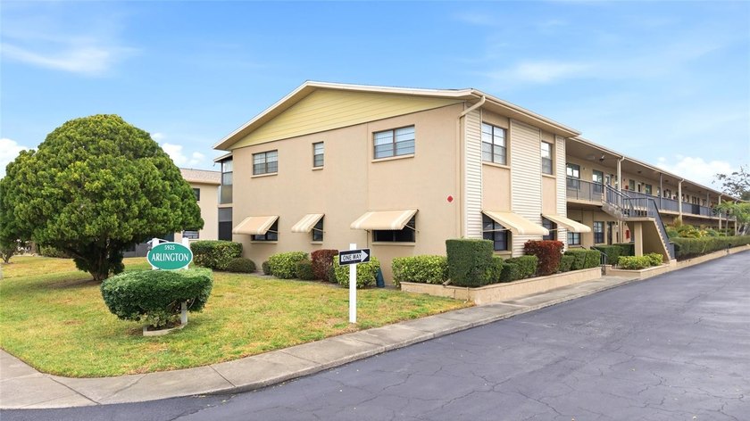 Under contract-accepting backup offers. Updated  move-in-ready - Beach Condo for sale in St. Petersburg, Florida on Beachhouse.com