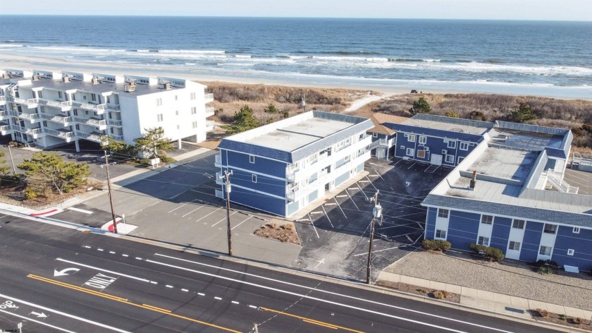 Reduced! Gorgeous and only a few steps to the beach. This one - Beach Condo for sale in Brigantine, New Jersey on Beachhouse.com
