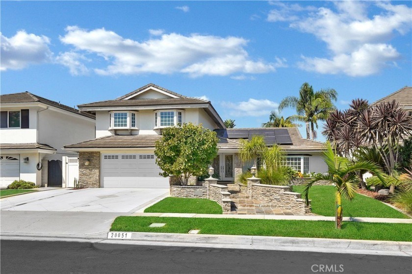 Welcome to This Magnificent Meredith Gardens Pool Home Located - Beach Home for sale in Huntington Beach, California on Beachhouse.com