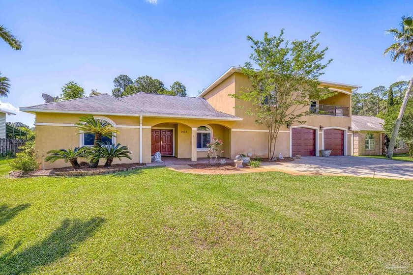 Experience elevated living in Whisper Bay. This luxurious - Beach Home for sale in Gulf Breeze, Florida on Beachhouse.com