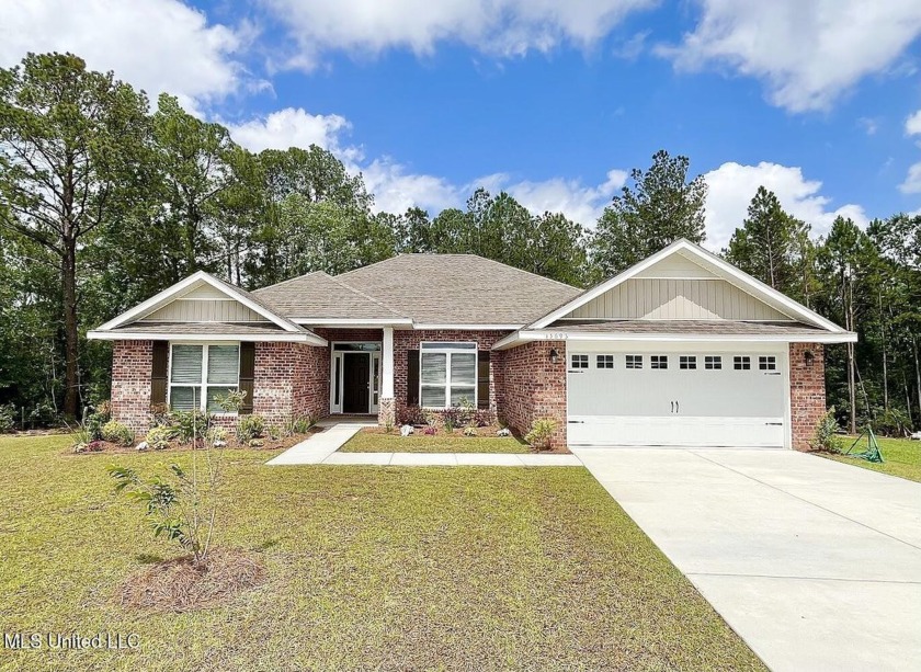 MOVE-IN READY!Seller is Offering Concessions to Buyers making - Beach Home for sale in Gulfport, Mississippi on Beachhouse.com