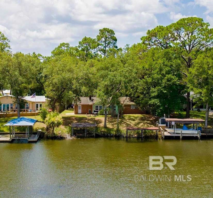 NOT IN FLOOD ZONE!  Over half the parcel is shown as not being - Beach Home for sale in Orange Beach, Alabama on Beachhouse.com