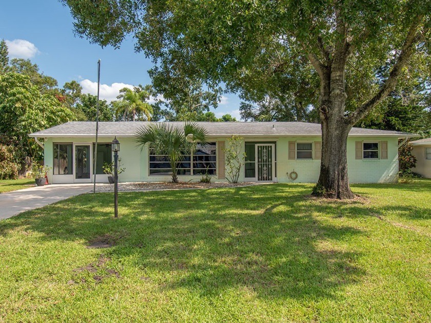 Step into this spacious vintage 1960s home, built to last and - Beach Home for sale in Vero Beach, Florida on Beachhouse.com