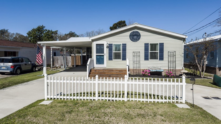 SHORT TERM RENTAL allowed, and no HOA make this the perfect - Beach Home for sale in Panama City Beach, Florida on Beachhouse.com