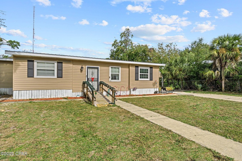 Prime investment opportunity in Panama City Beach! This - Beach Home for sale in Panama City, Florida on Beachhouse.com