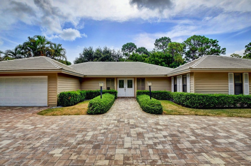 BACK ON THE MARKET!  Fantastic single family home for a - Beach Home for sale in Boynton Beach, Florida on Beachhouse.com