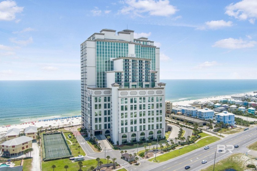 This 4 bedroom/4.5 bathroom condo is nicely decorated with - Beach Condo for sale in Orange Beach, Alabama on Beachhouse.com