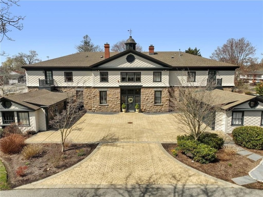 Nestled in Bushy Park just steps from Cliff Walk and Easton's - Beach Condo for sale in Newport, Rhode Island on Beachhouse.com