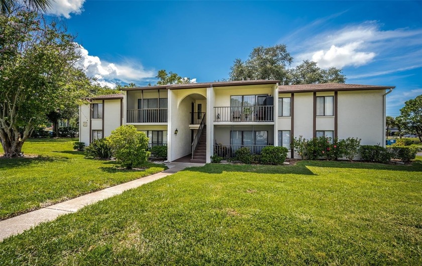 Welcome to your dream 55+ retirement retreat Located in Pine - Beach Condo for sale in Palm Harbor, Florida on Beachhouse.com