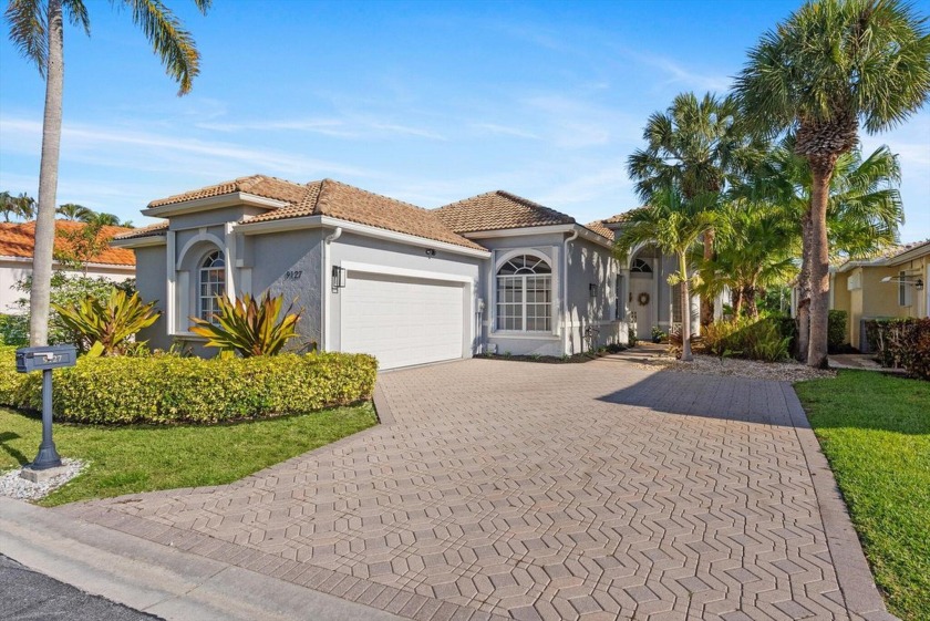 Welcome to Long Lake Palms, a gated community in the heart of - Beach Home for sale in Boca Raton, Florida on Beachhouse.com