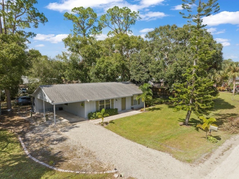 Well-maintained 2-bedroom, 1-bath home on a spacious corner lot - Beach Home for sale in Vero Beach, Florida on Beachhouse.com