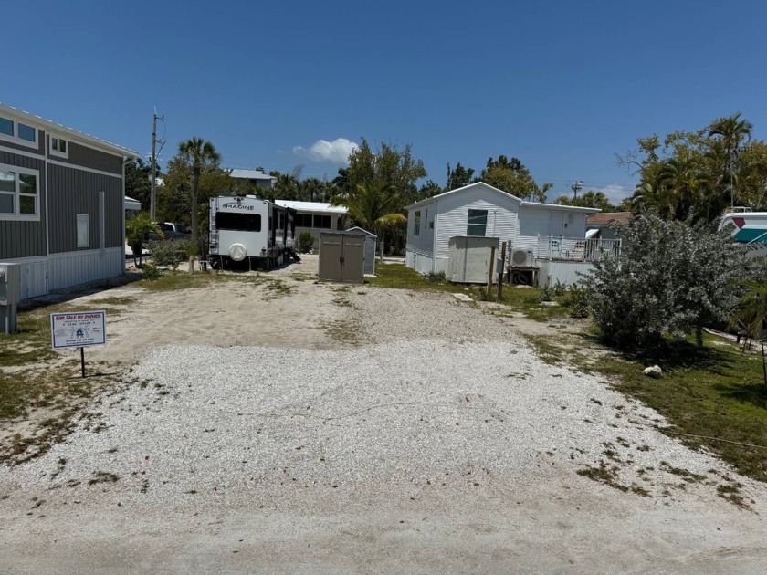 Lot 17 on 2W  Great location for your RV, Tiny House or Park - Beach Lot for sale in Sanibel, Florida on Beachhouse.com