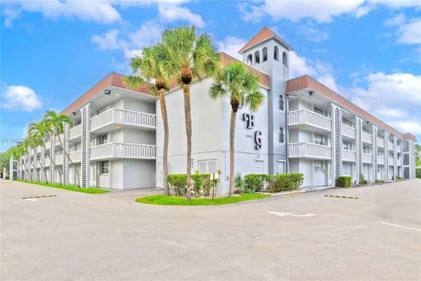 Welcome to Deerfield Beach Gardens! This 3rd-floor, beautifully - Beach Condo for sale in Deerfield Beach, Florida on Beachhouse.com