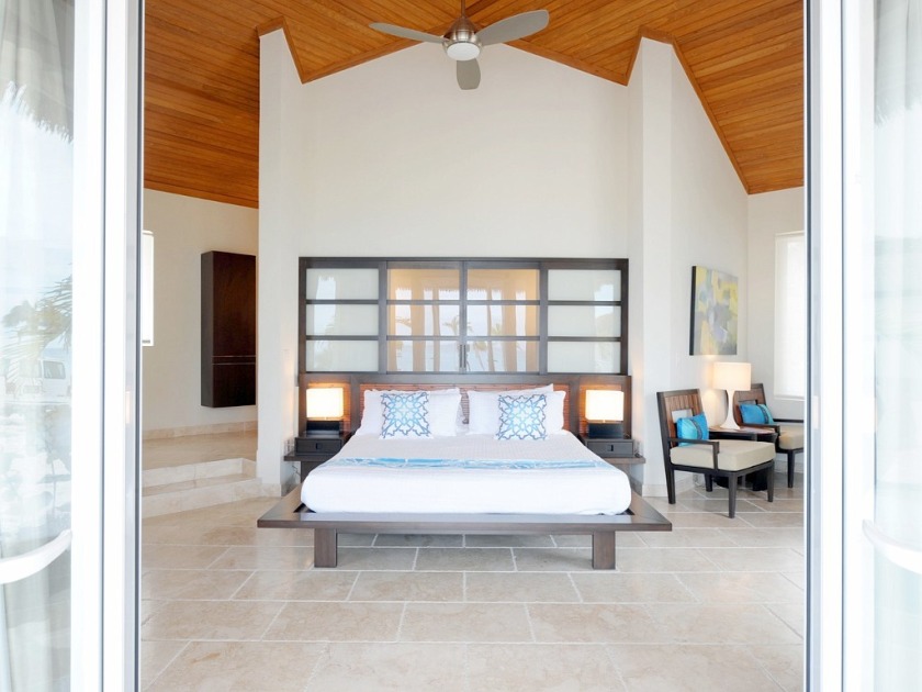 Luxury Bungalow Steps from Beach with Club Privileges, Pool - Beach Vacation Rentals in Governors Harbour, Eleuthera on Beachhouse.com